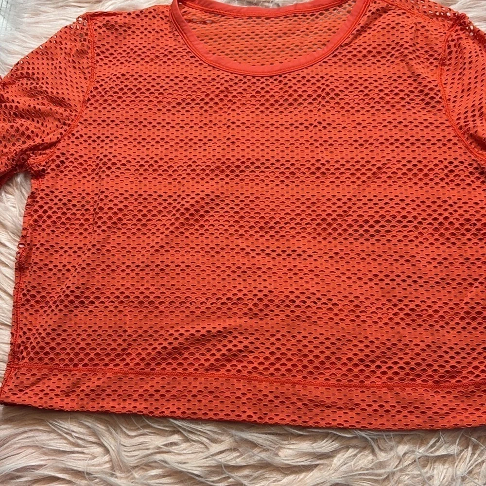 Lululemon Sweat Your Heart Out Short Sleeve Crop Tee sz 8